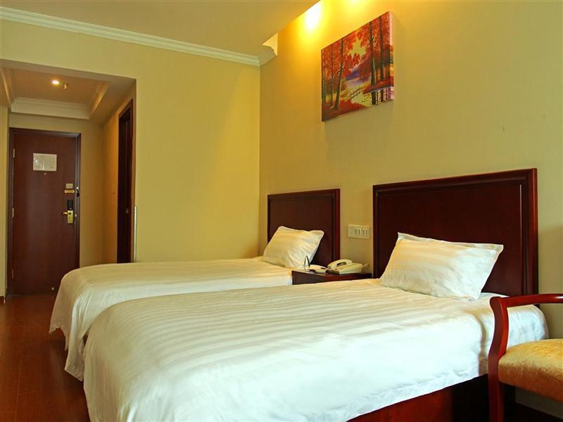 ג'ינגדג'ן Greentree Inn Jiangxi Jindezhen People Square Jindin Business Hotel מראה חיצוני תמונה