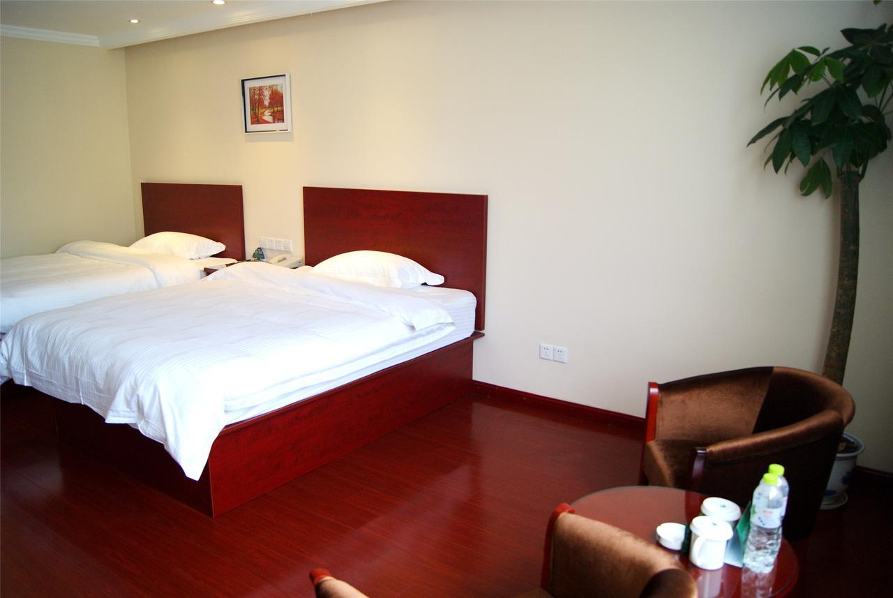 ג'ינגדג'ן Greentree Inn Jiangxi Jindezhen People Square Jindin Business Hotel מראה חיצוני תמונה