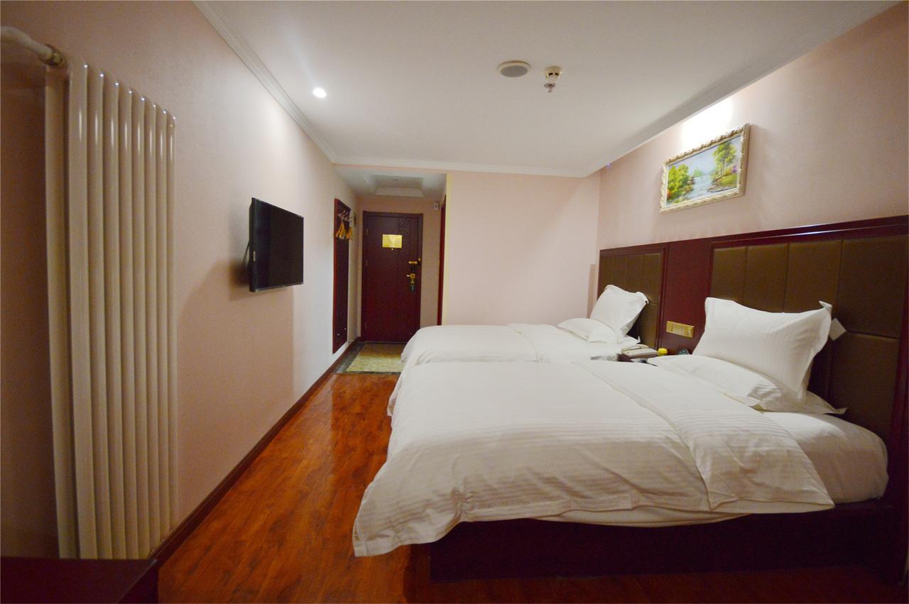 ג'ינגדג'ן Greentree Inn Jiangxi Jindezhen People Square Jindin Business Hotel מראה חיצוני תמונה