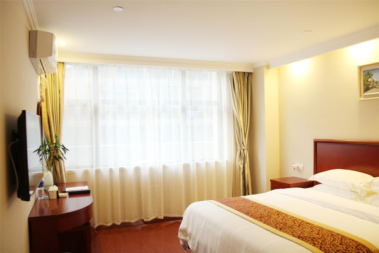 ג'ינגדג'ן Greentree Inn Jiangxi Jindezhen People Square Jindin Business Hotel מראה חיצוני תמונה