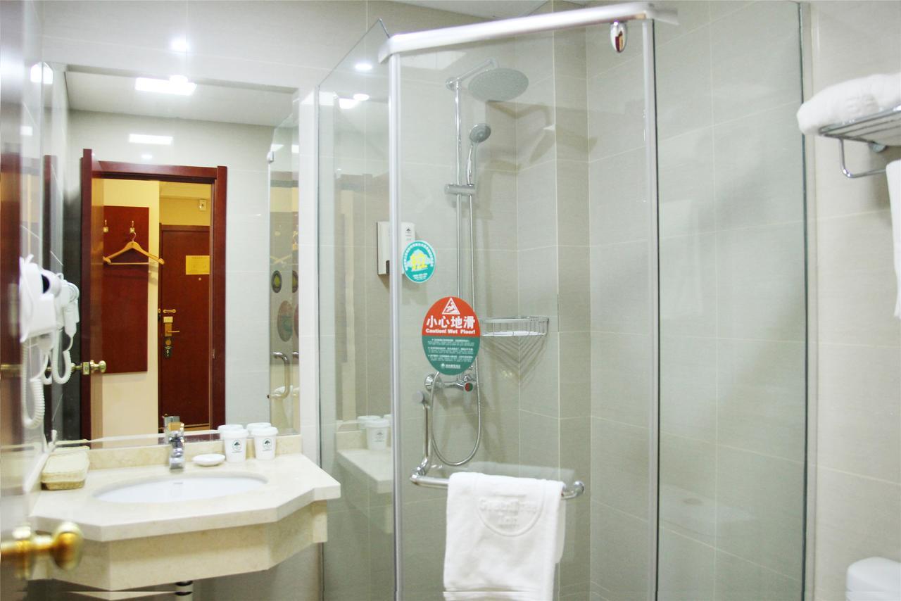 ג'ינגדג'ן Greentree Inn Jiangxi Jindezhen People Square Jindin Business Hotel מראה חיצוני תמונה